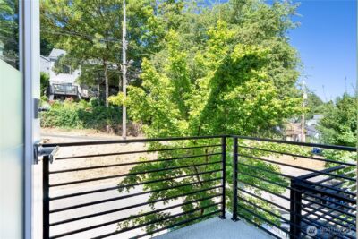 1546 Sturgus Avenue S, Seattle, WA 98144 - Photo 31