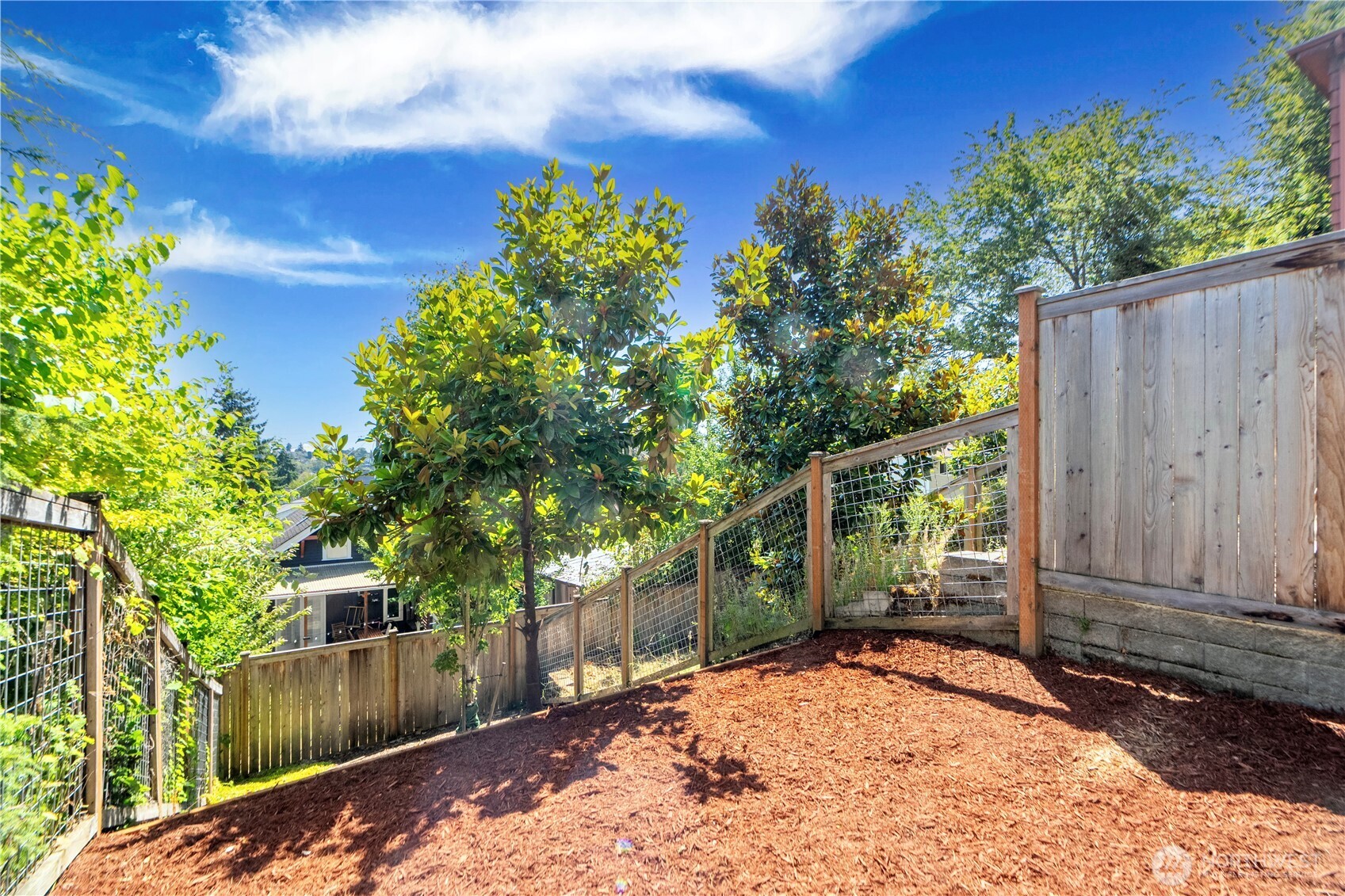 1546 Sturgus Avenue S, Seattle, WA 98144