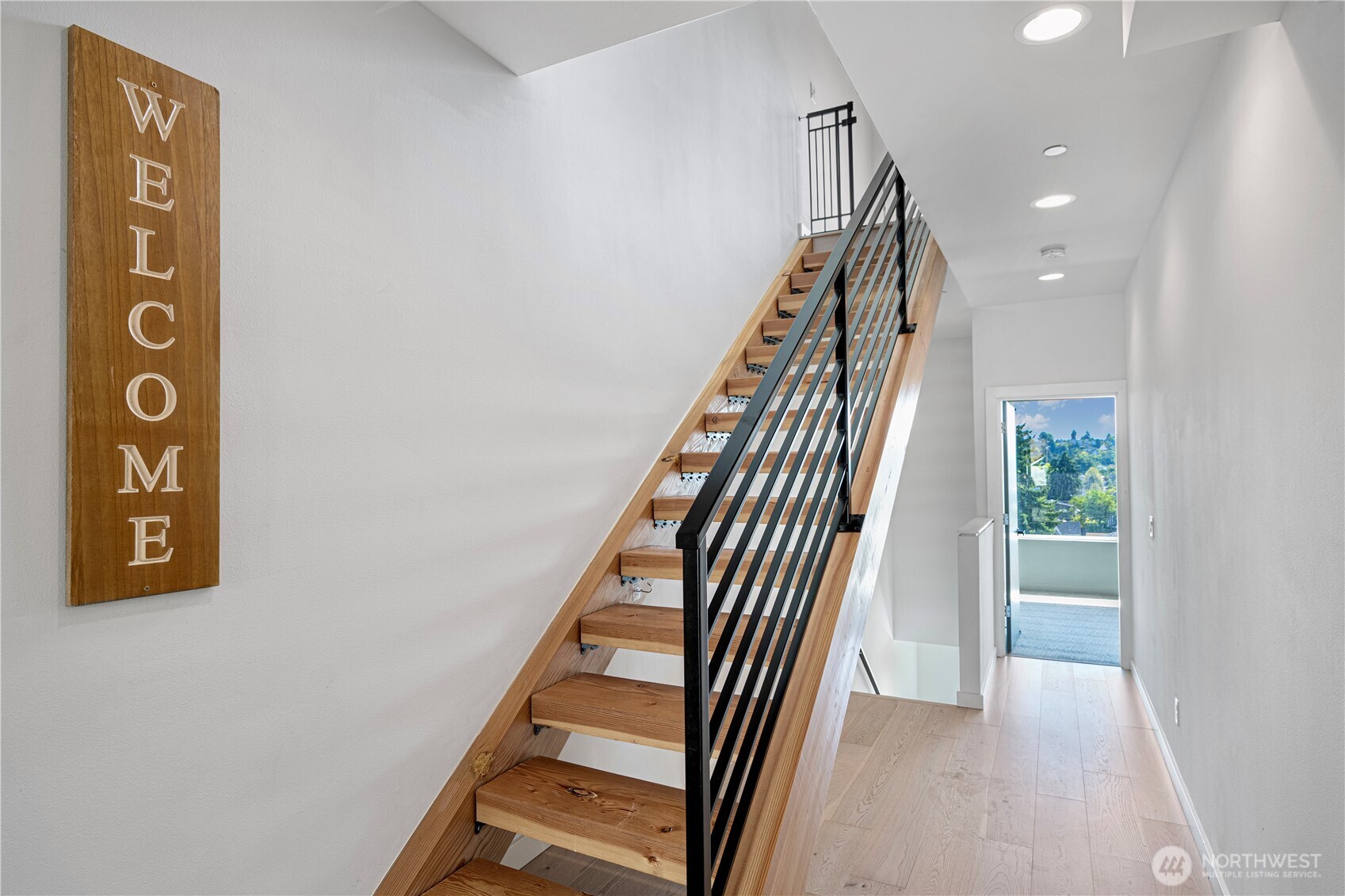 1546 Sturgus Avenue S, Seattle, WA 98144