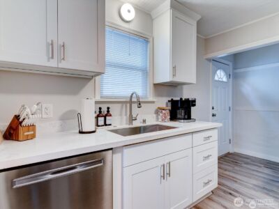 1626 39th Avenue E, Seattle, WA 98112 - Photo 19