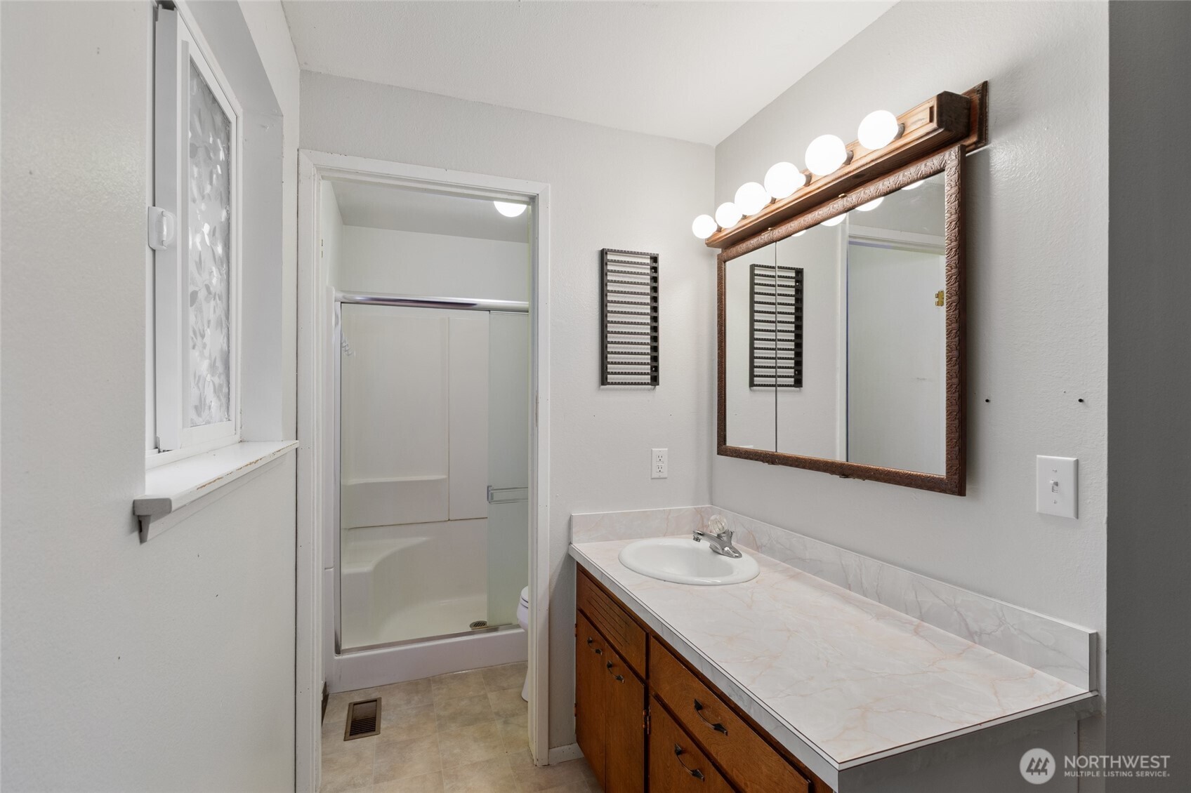 603 N Crestview Drive , Moses Lake, WA 98837