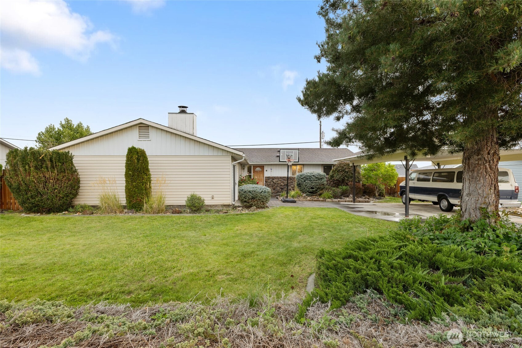 603 N Crestview Drive , Moses Lake, WA 98837