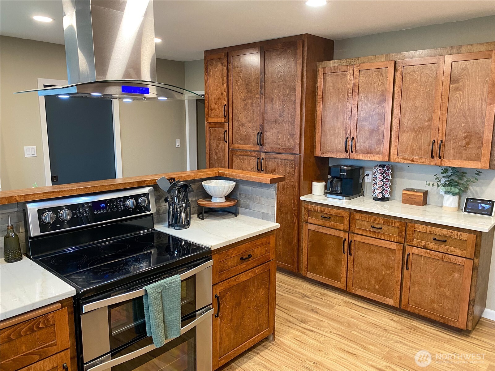 823 Broadway Avenue , South Bend, WA 98586