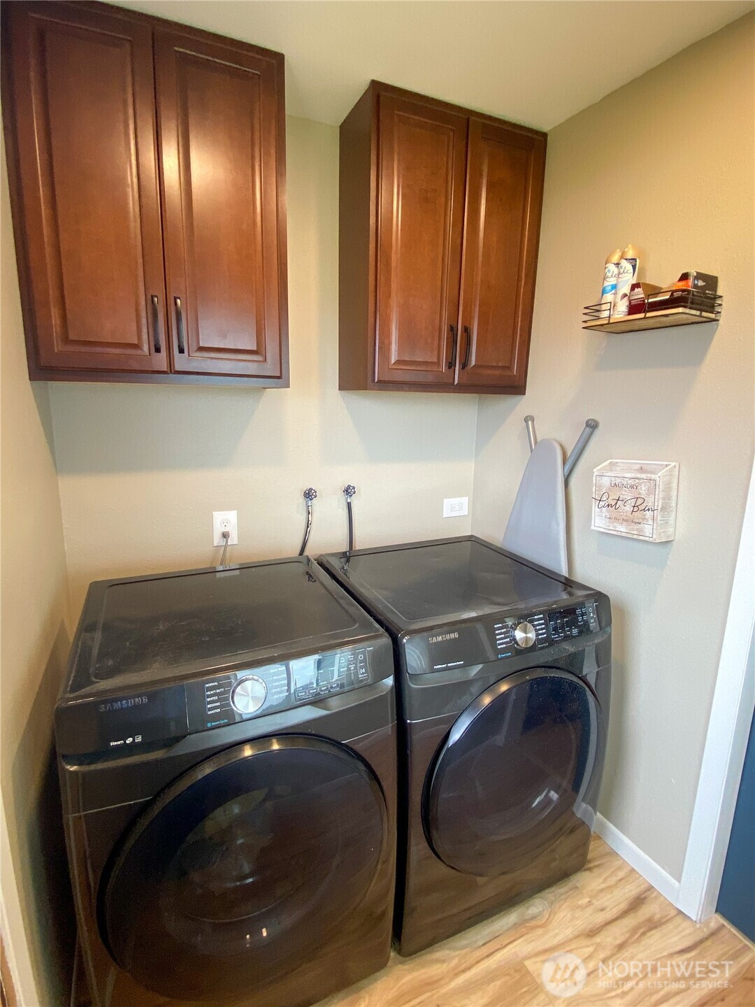 823 Broadway Avenue , South Bend, WA 98586