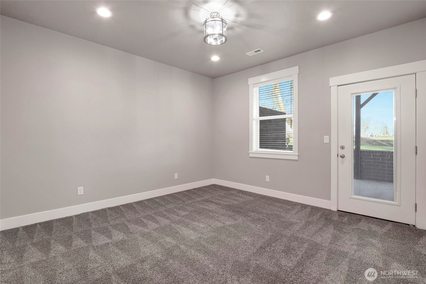 1213 NE Nanto Road #A&B, Moses Lake, WA 98837