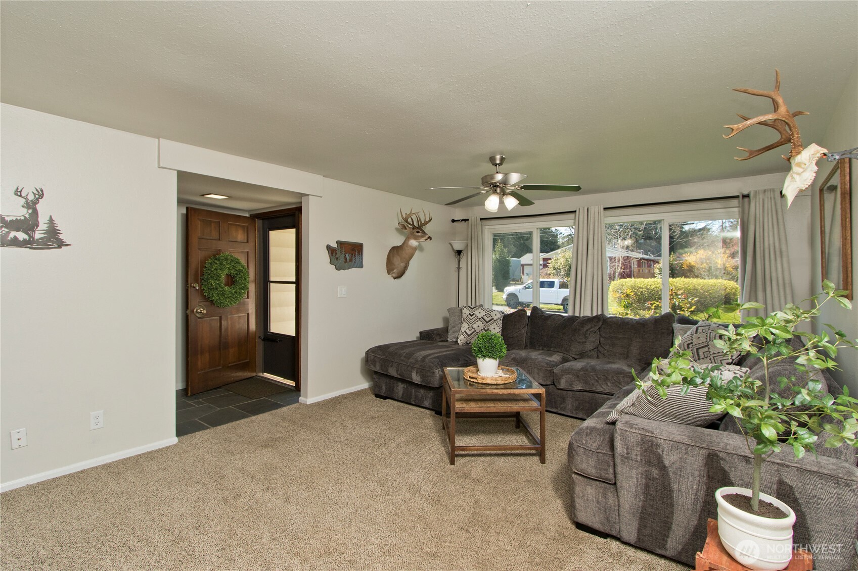 1867 Clovercrest Street , Enumclaw, WA 98022