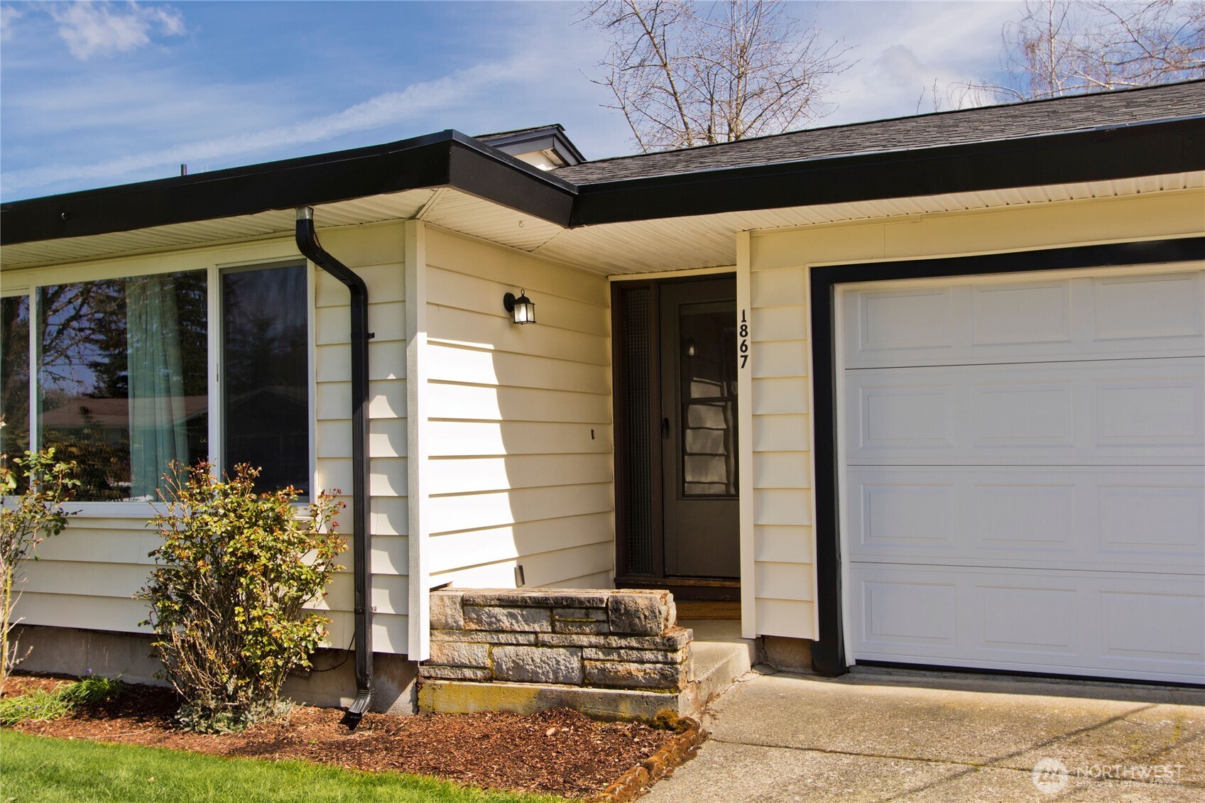1867 Clovercrest Street , Enumclaw, WA 98022