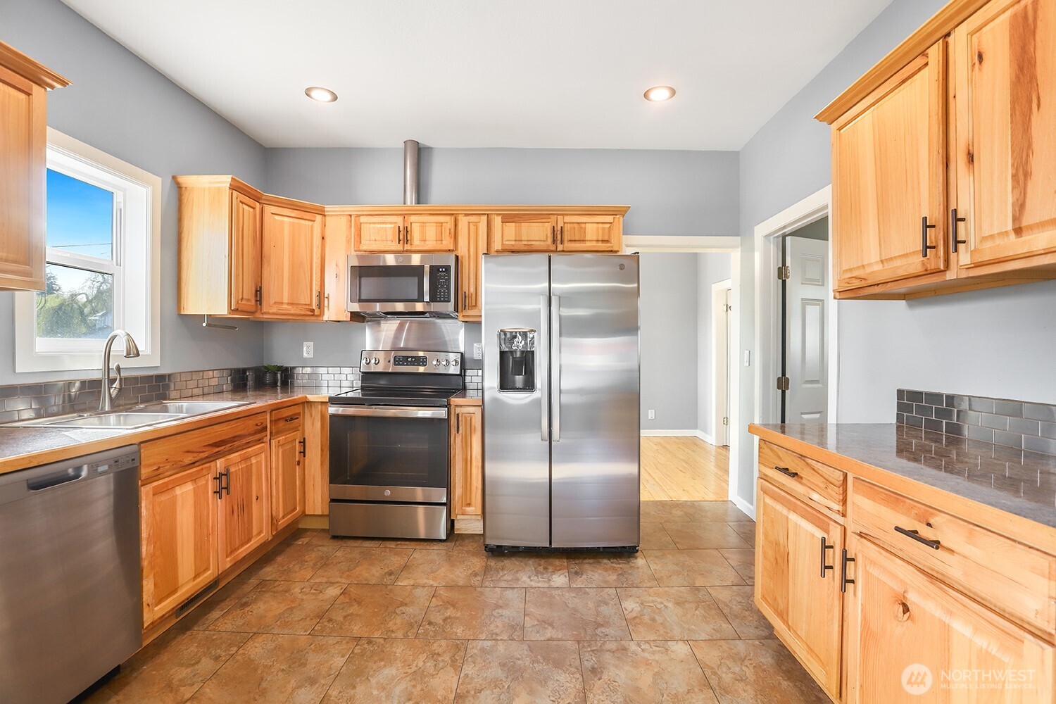 925 McLean Road , Mount Vernon, WA 98273