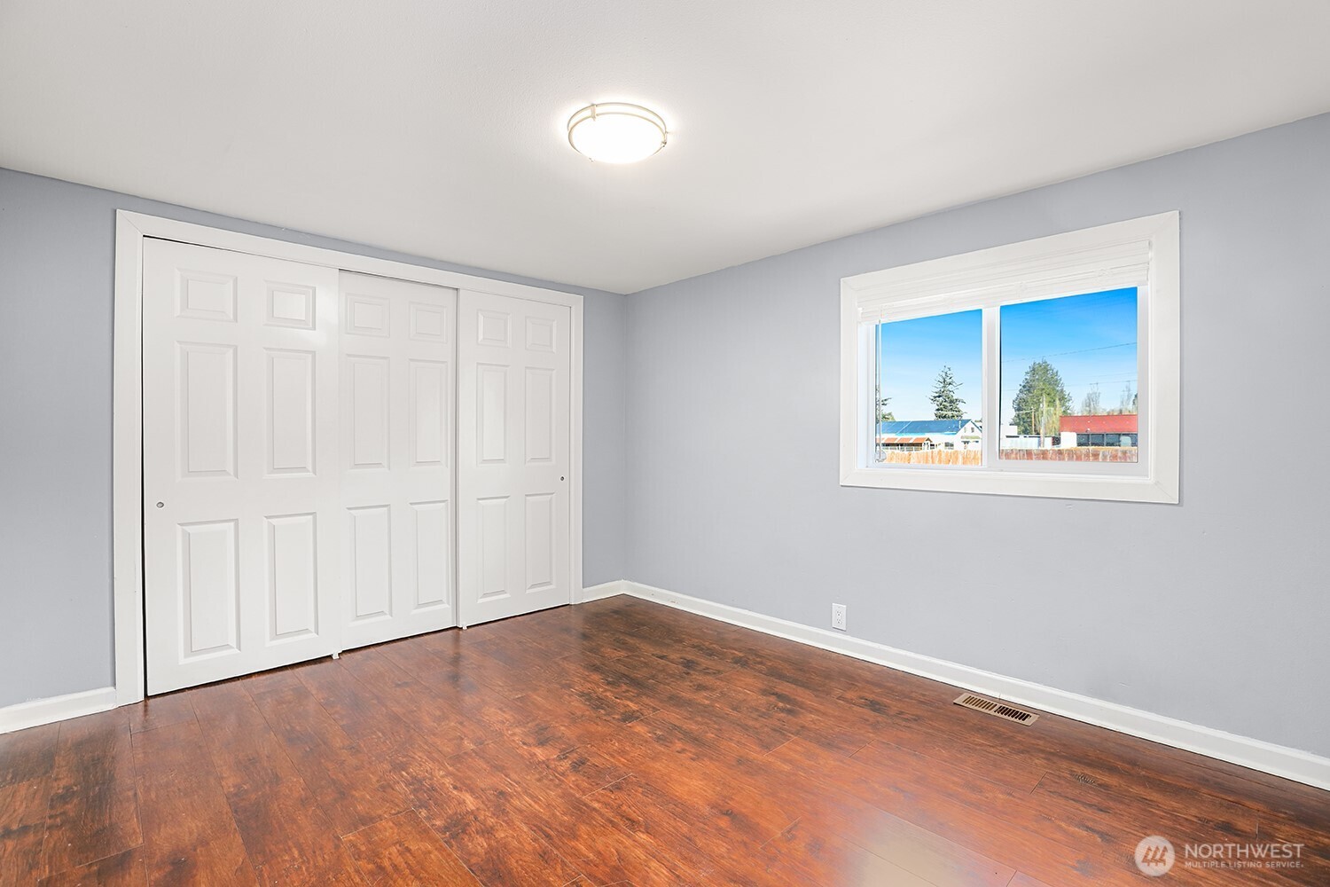 925 McLean Road , Mount Vernon, WA 98273