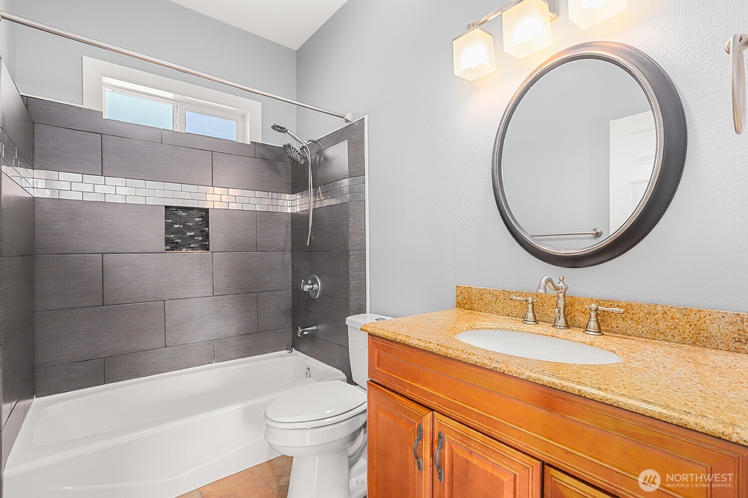 925 McLean Road , Mount Vernon, WA 98273