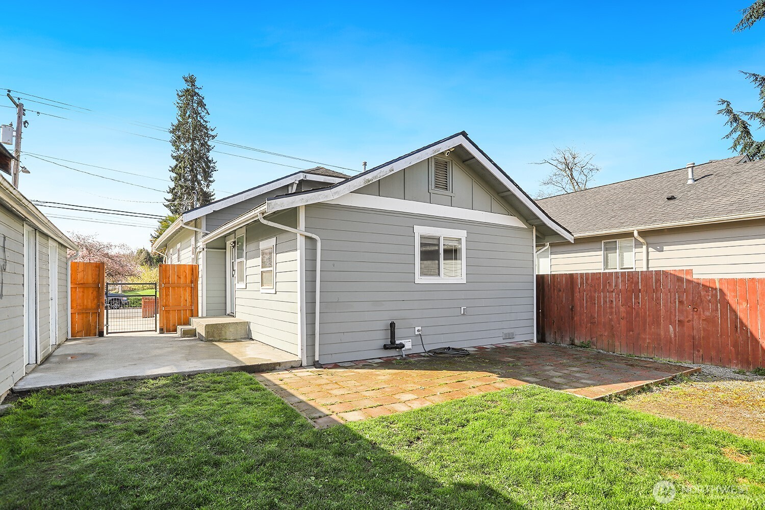 925 McLean Road , Mount Vernon, WA 98273