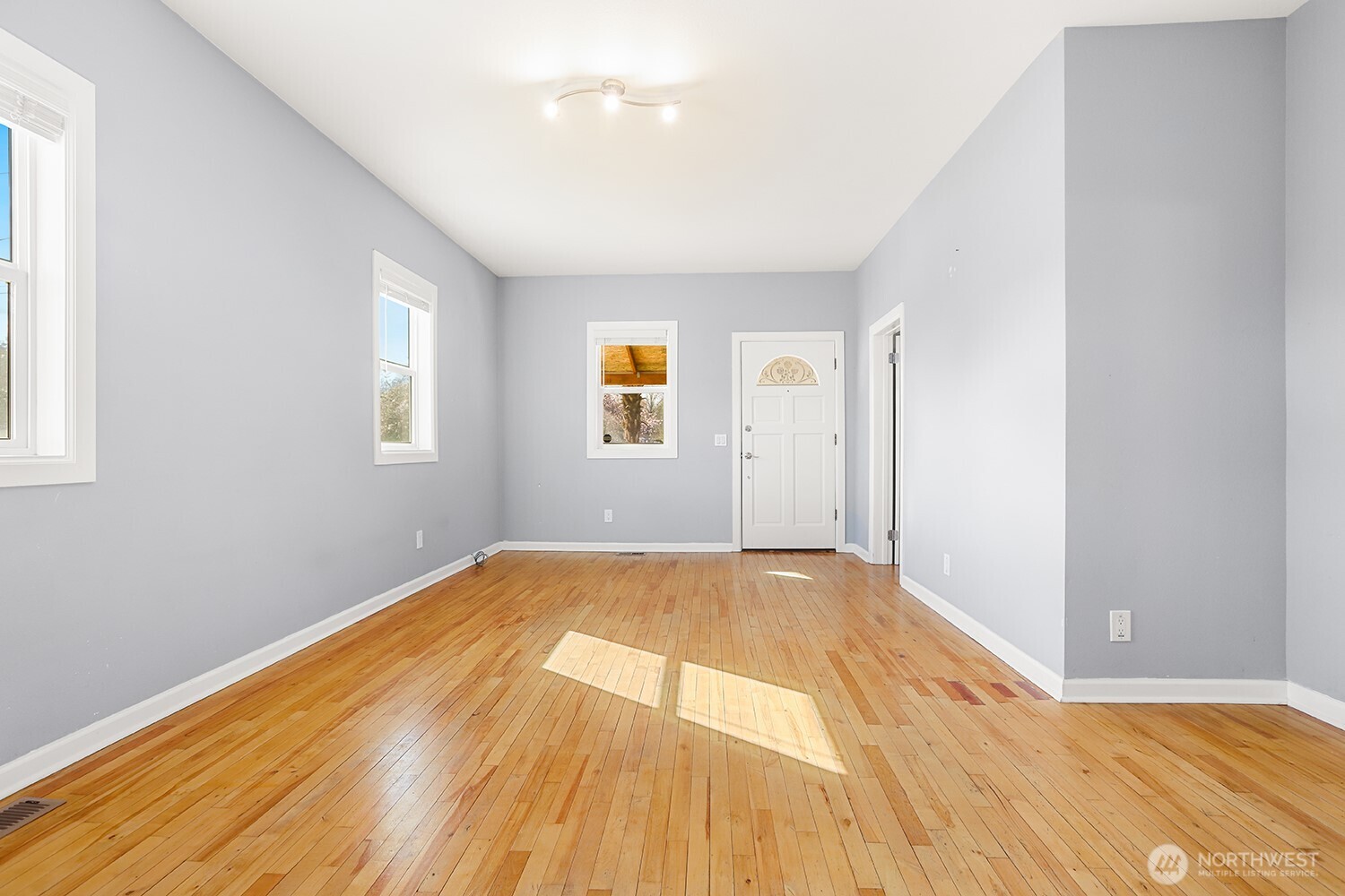 925 McLean Road , Mount Vernon, WA 98273