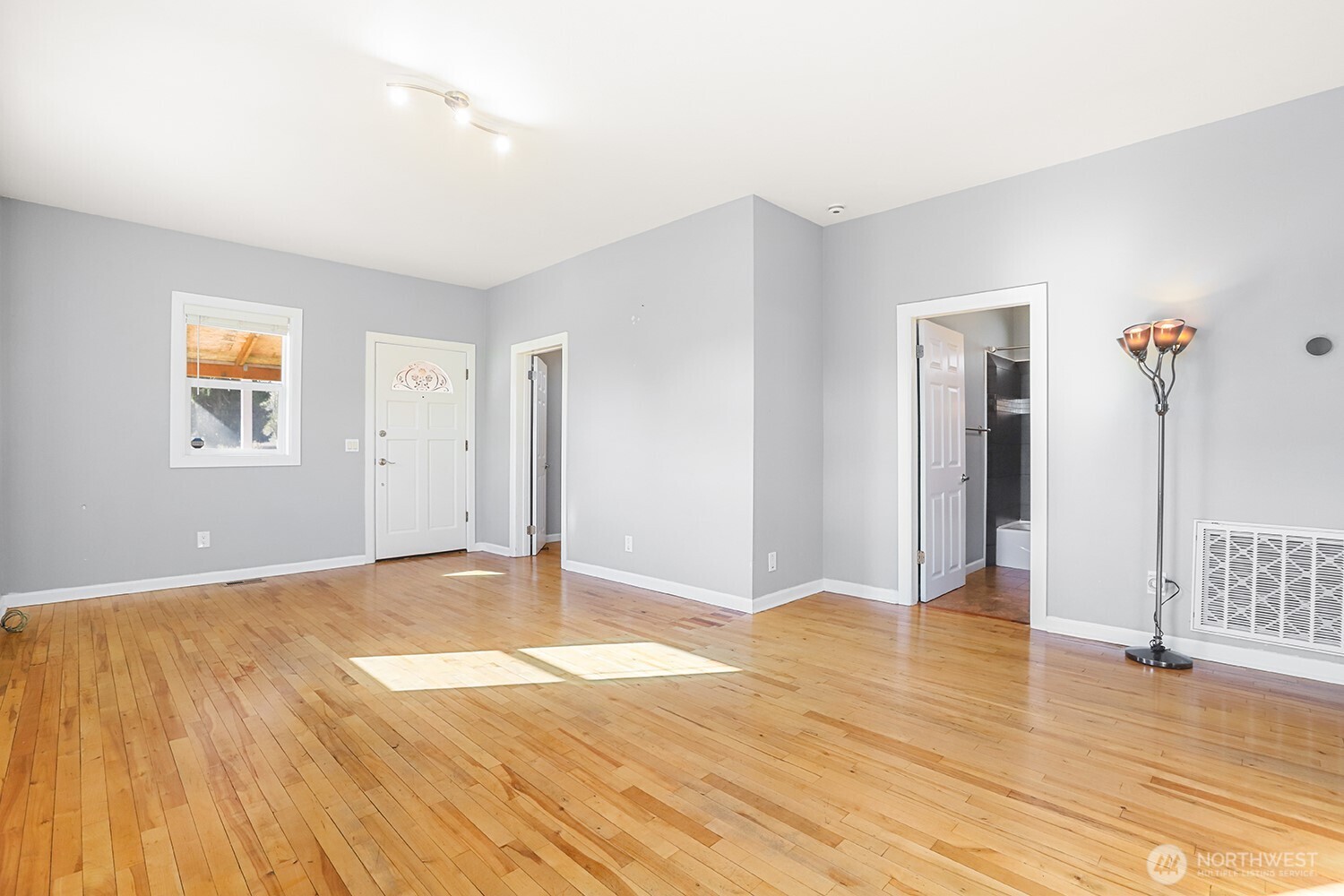 925 McLean Road , Mount Vernon, WA 98273