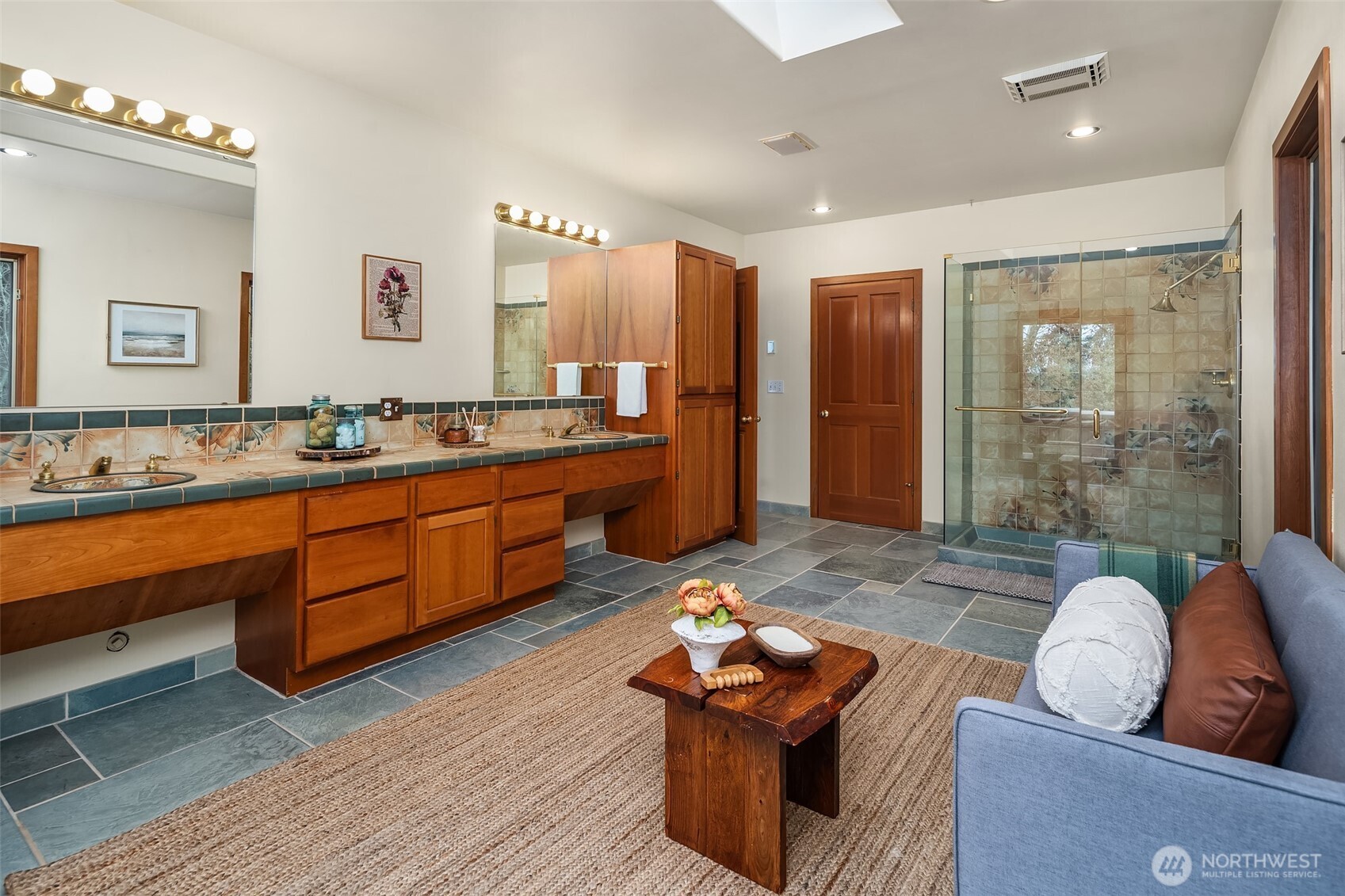 28302 97th Avenue SW, Vashon, WA 98070-0000