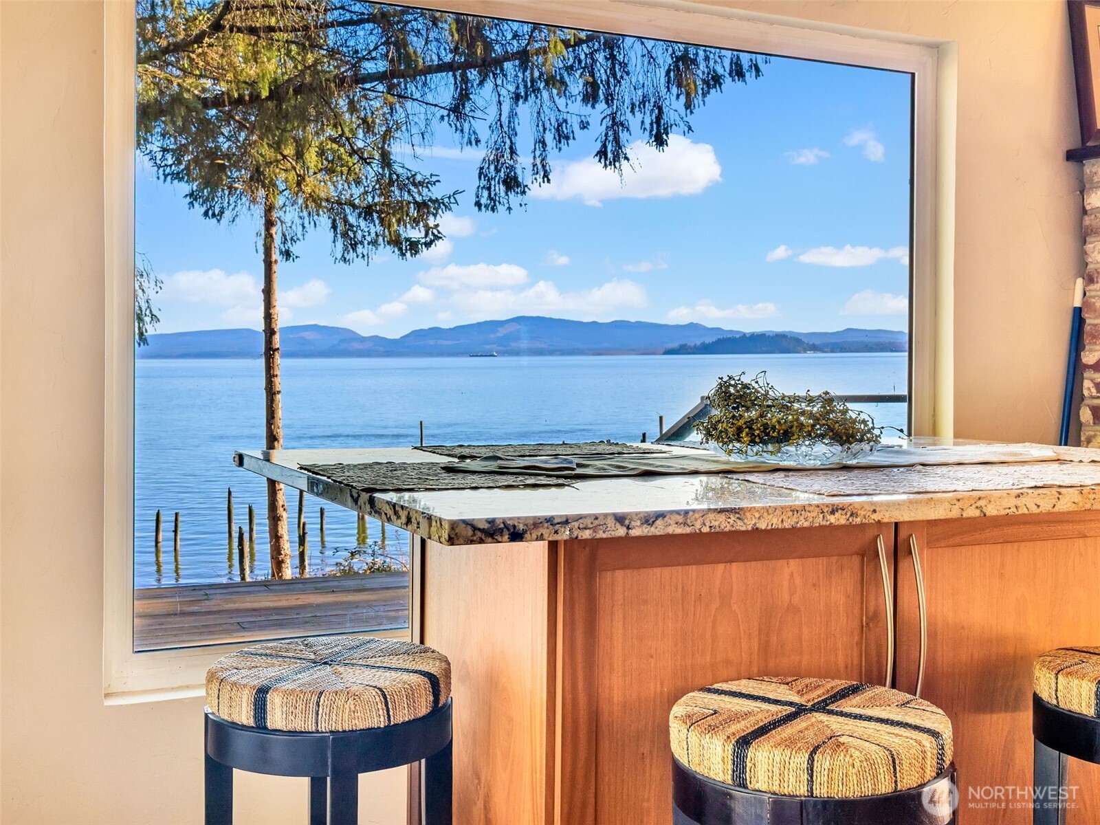 556 State Route 401 , Naselle, WA 98638