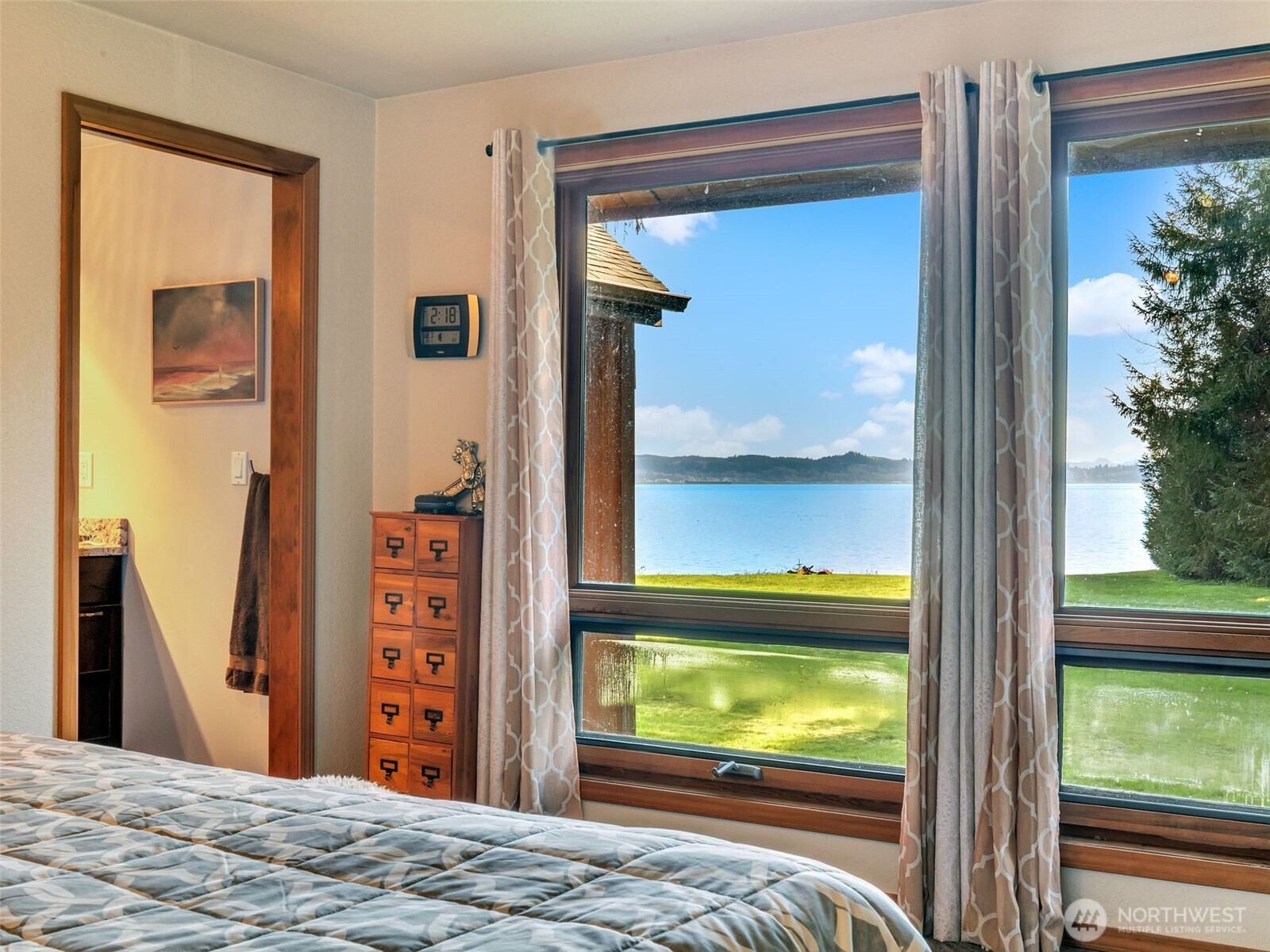 556 State Route 401 , Naselle, WA 98638