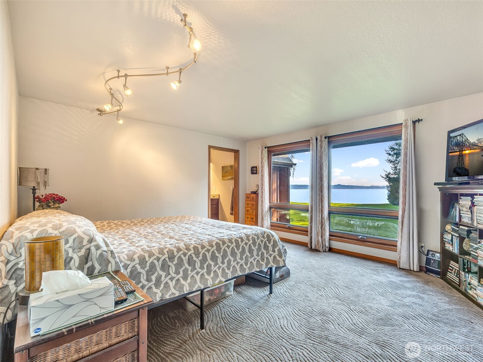 556 State Route 401 , Naselle, WA 98638