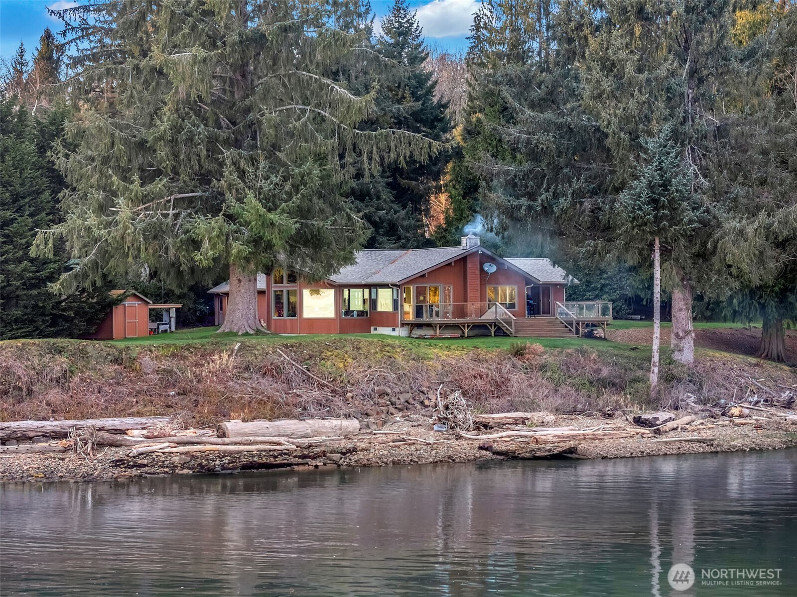 556 State Route 401 , Naselle, WA 98638