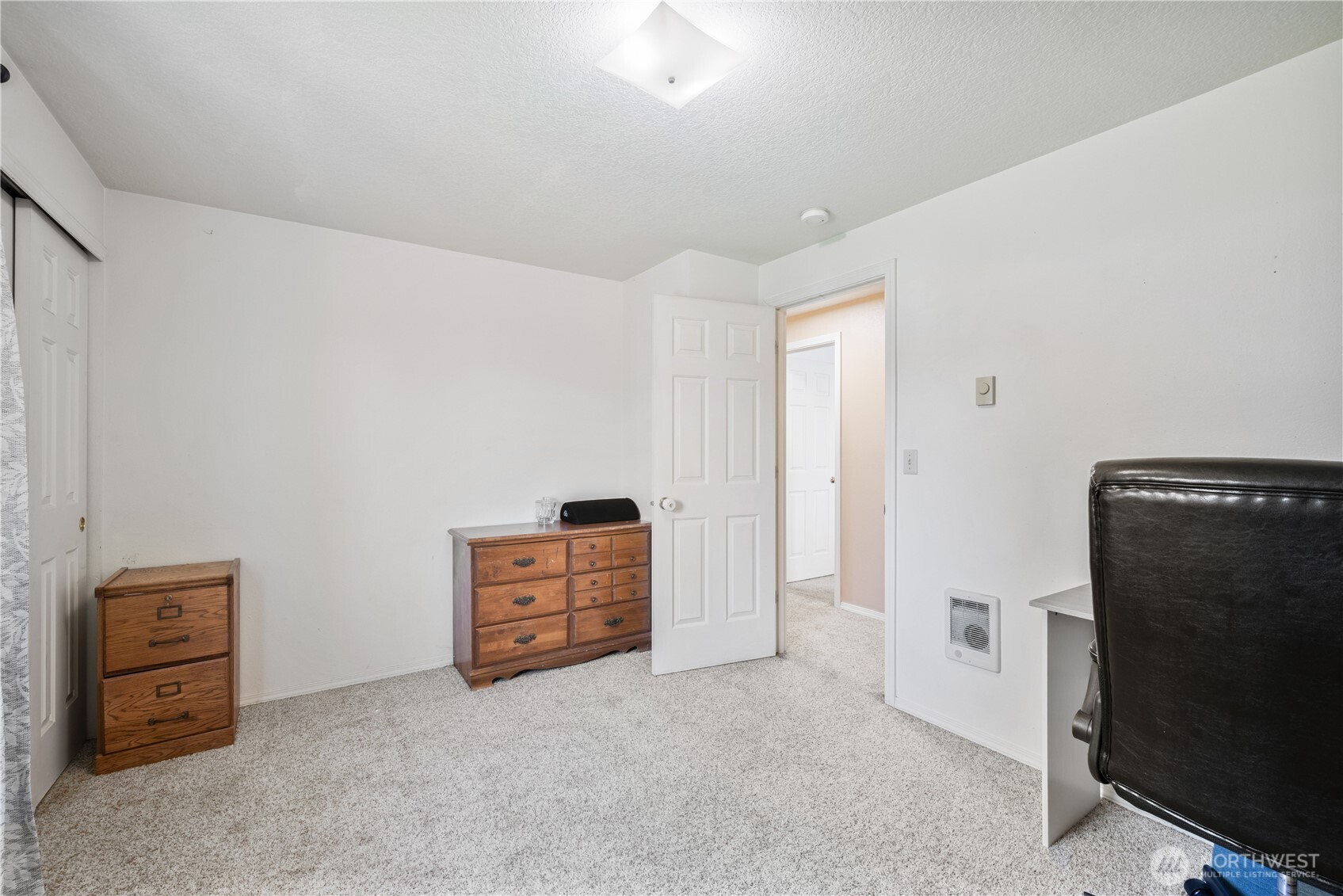 121 Adams Drive , Kelso, WA 98626