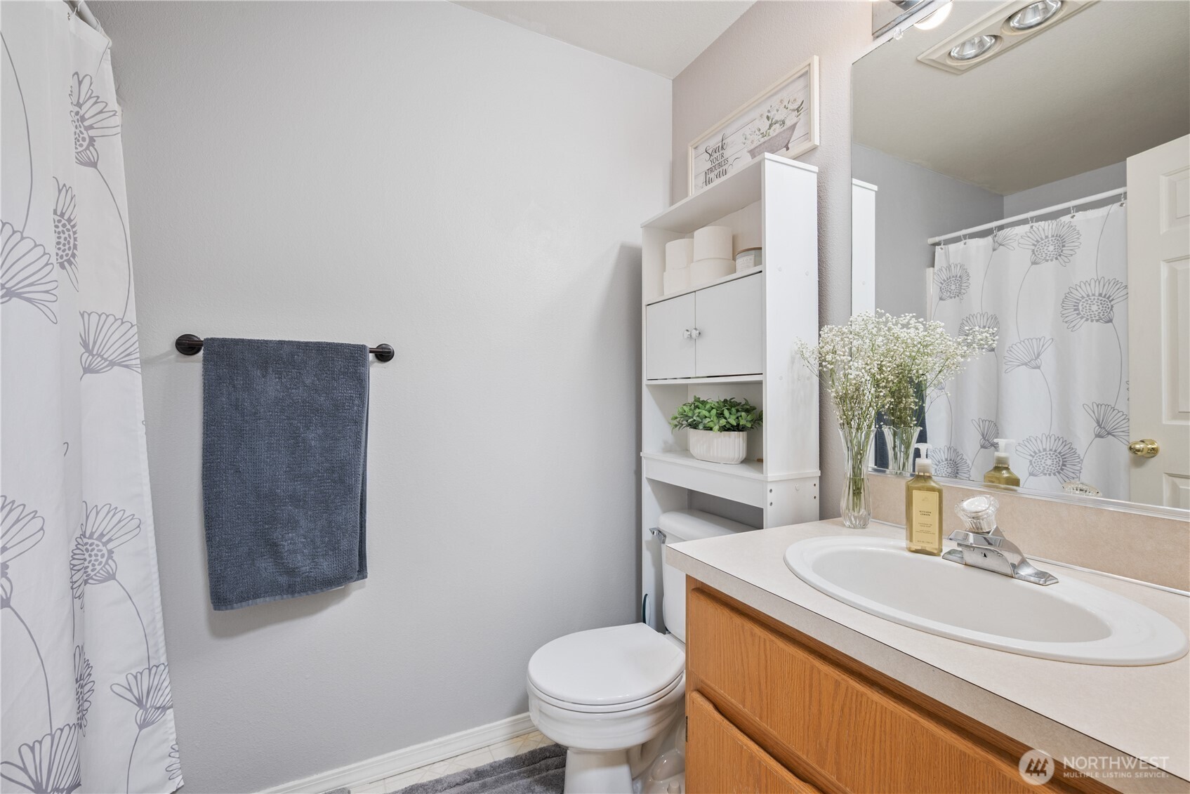 121 Adams Drive , Kelso, WA 98626