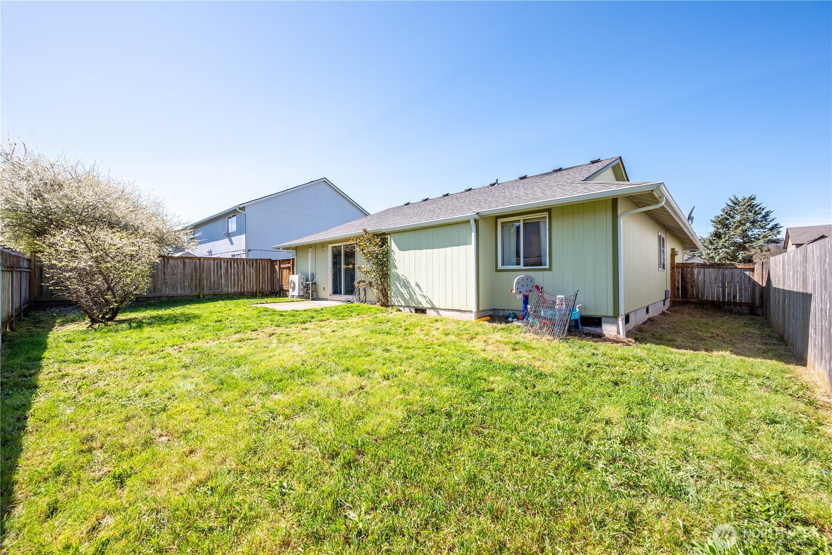 121 Adams Drive , Kelso, WA 98626