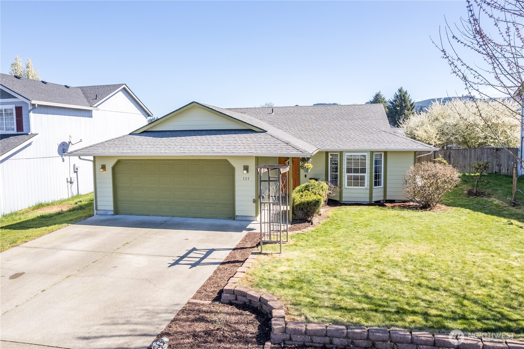 121 Adams Drive , Kelso, WA 98626