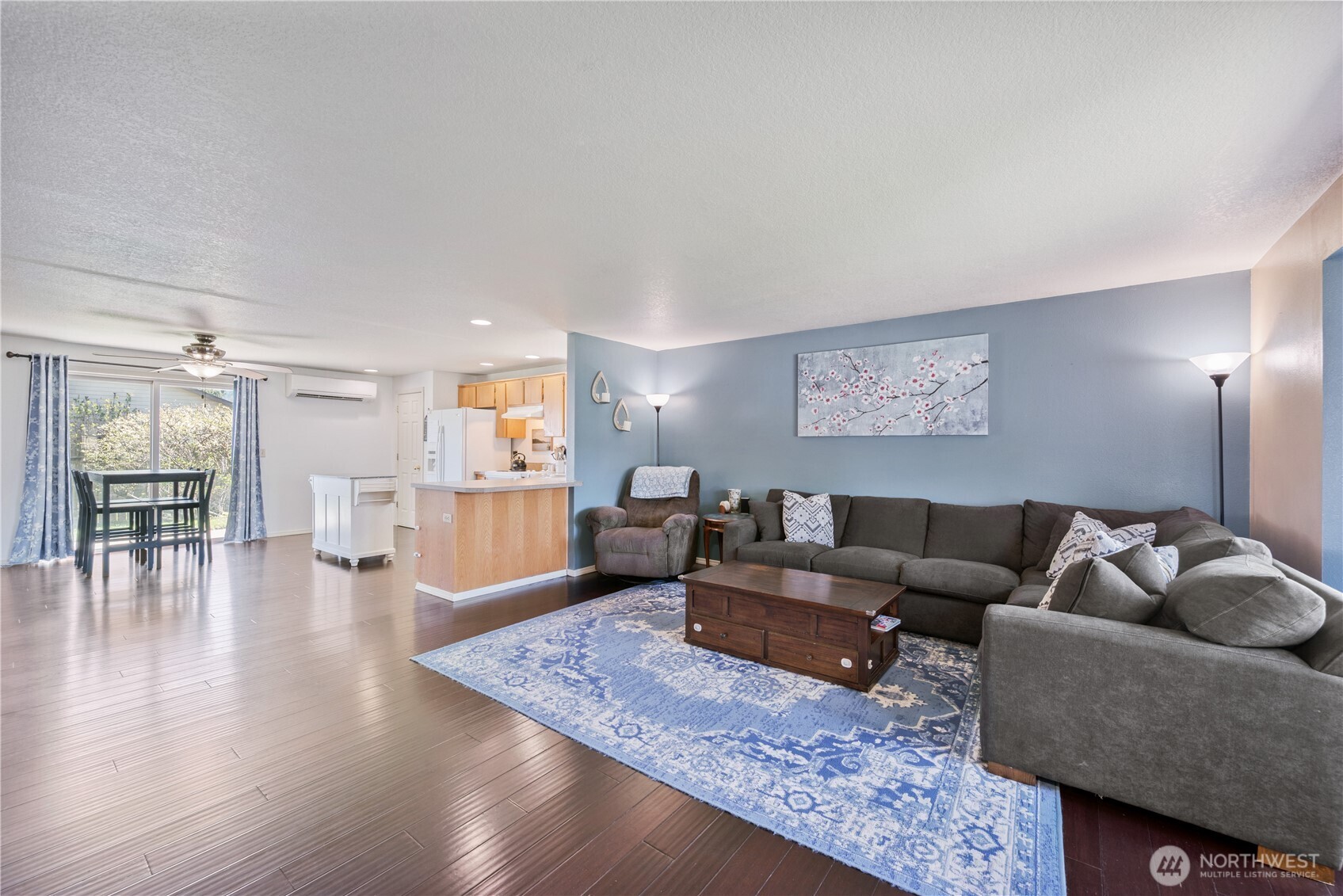 121 Adams Drive , Kelso, WA 98626