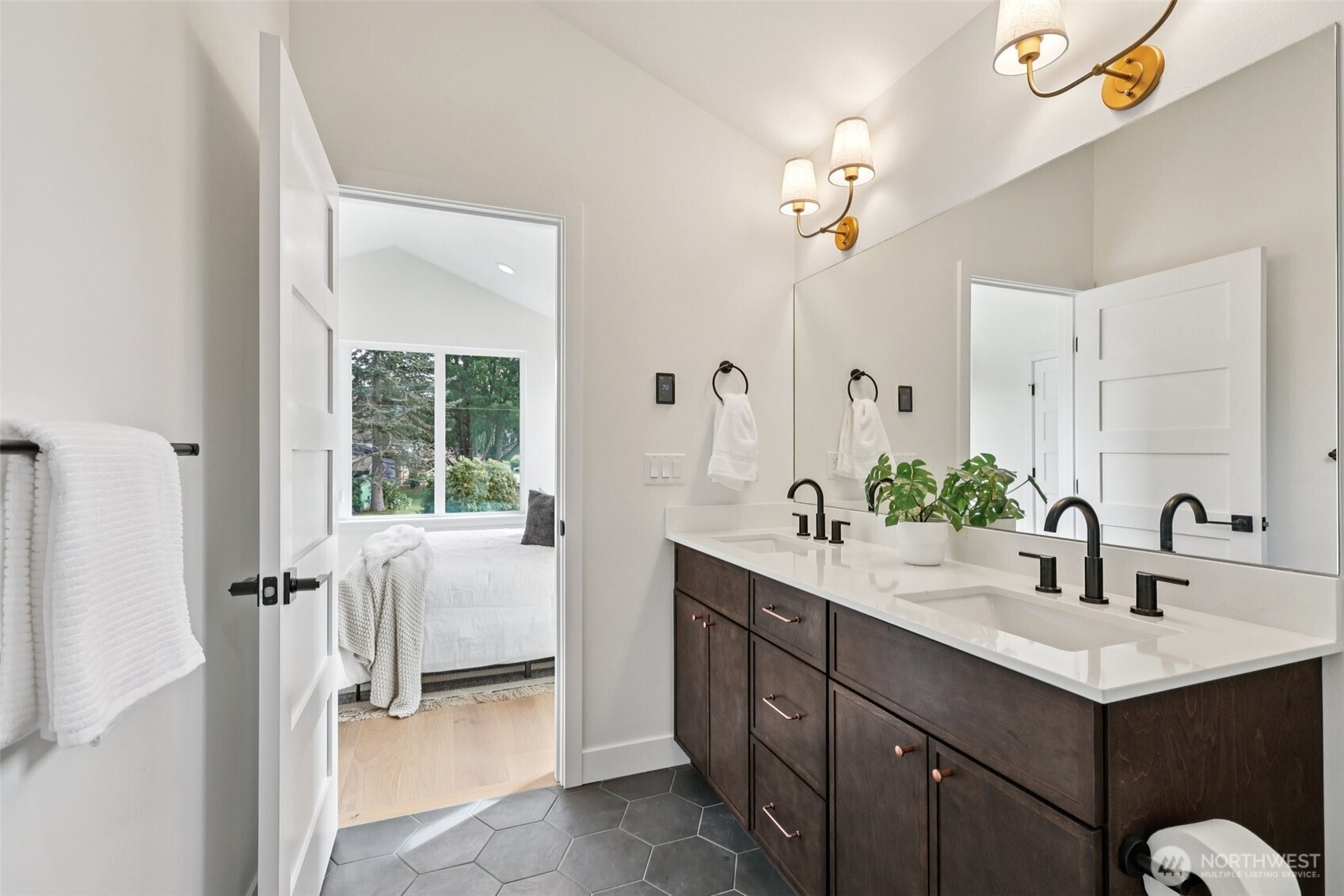 20205 5th Avenue NW, Shoreline, WA 98177