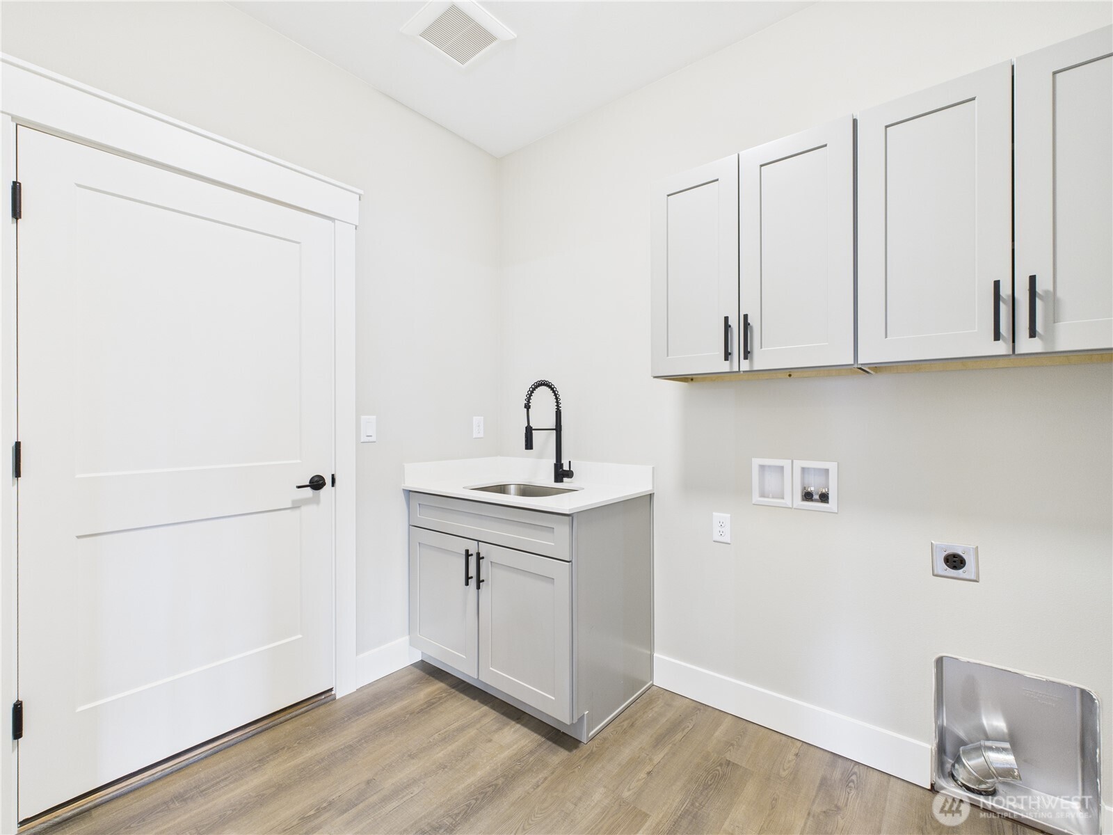 2470 Noah Street SE, East Wenatchee, WA 98802