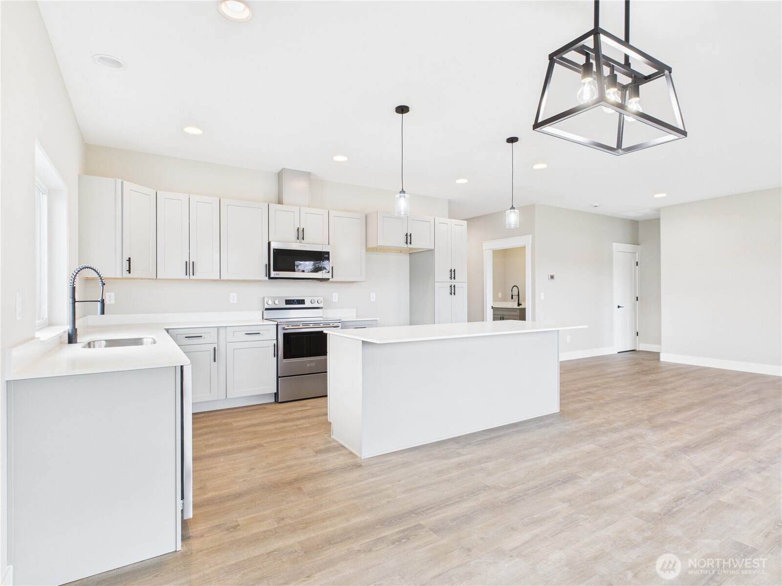 2470 Noah Street SE, East Wenatchee, WA 98802