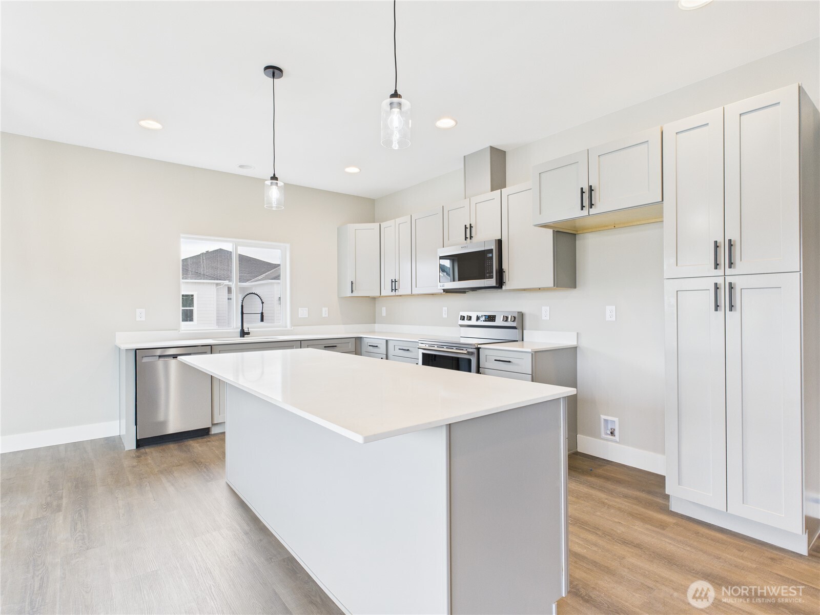 2470 Noah Street SE, East Wenatchee, WA 98802