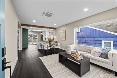 4725 37th Avenue SW, Seattle, WA 98126 - Photo 2