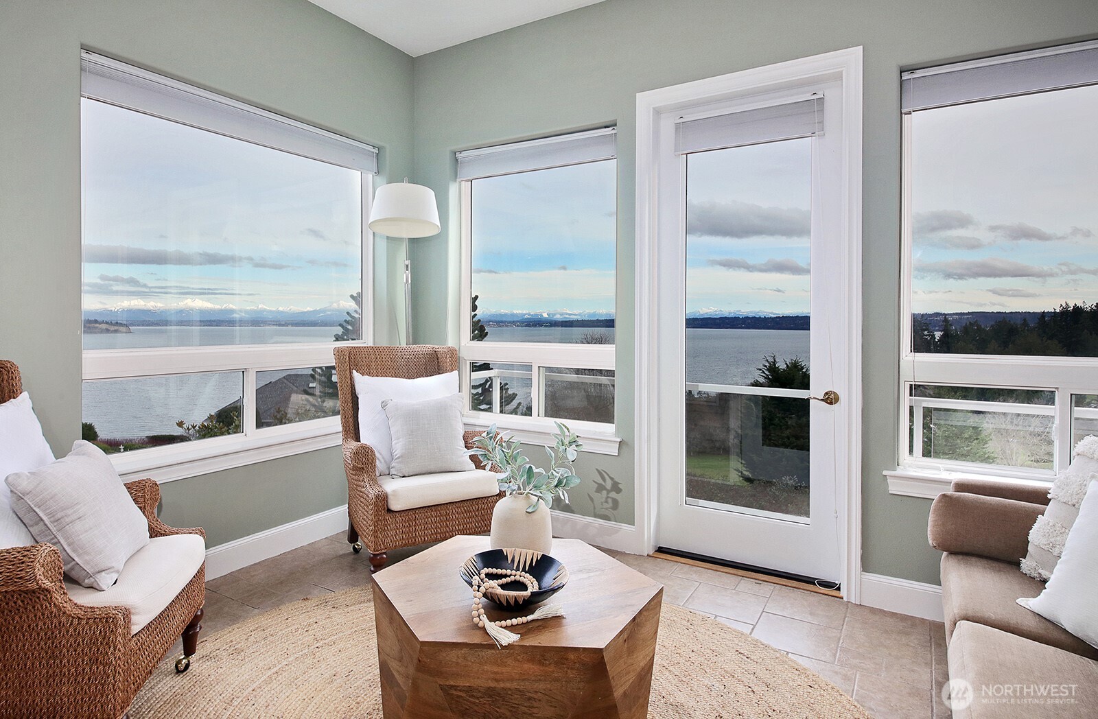 4694 Wrightsman Place , Clinton, WA 98236