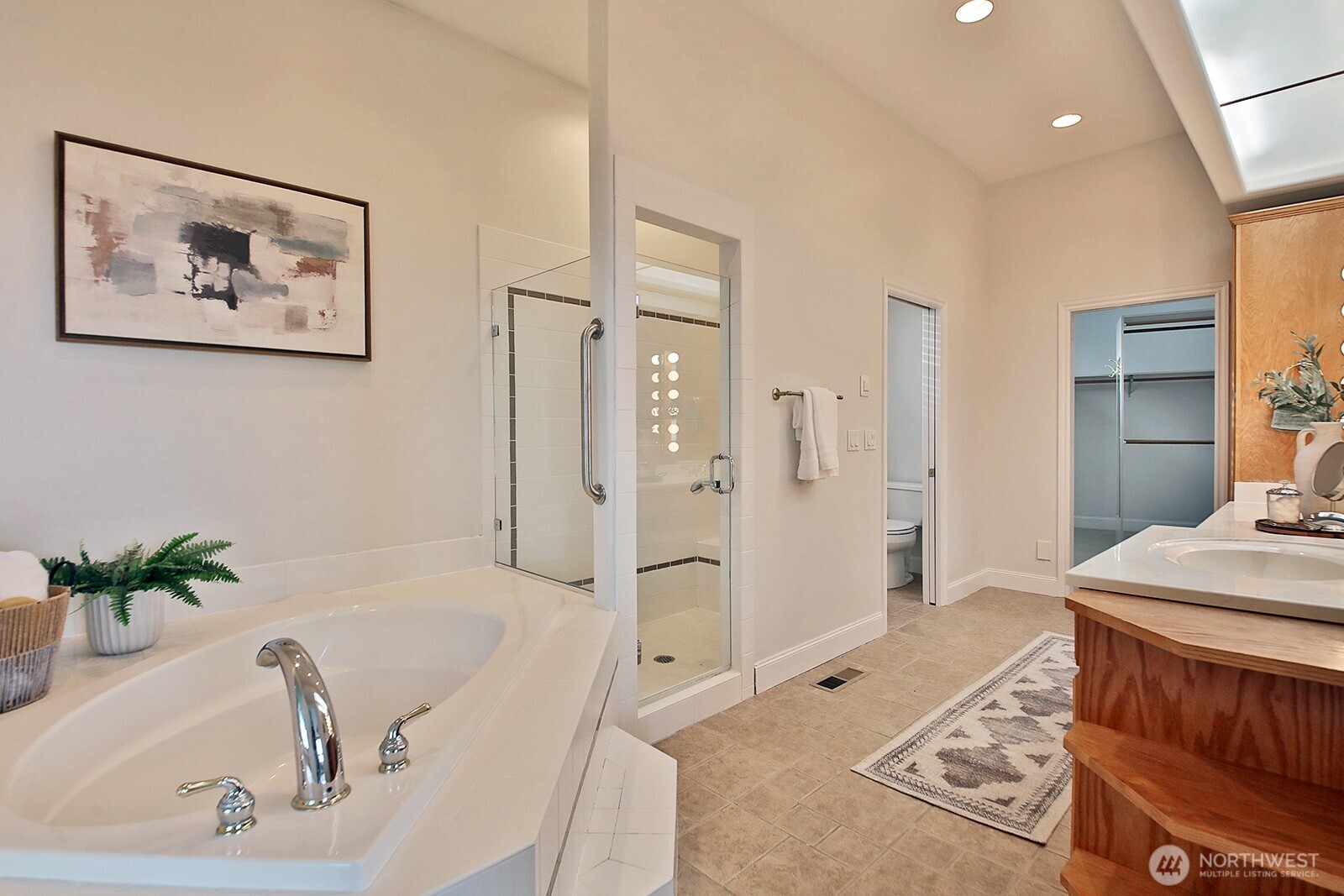 4694 Wrightsman Place , Clinton, WA 98236