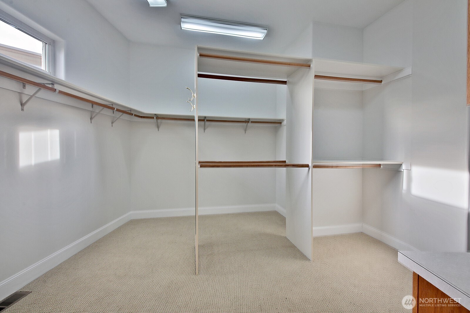 4694 Wrightsman Place , Clinton, WA 98236