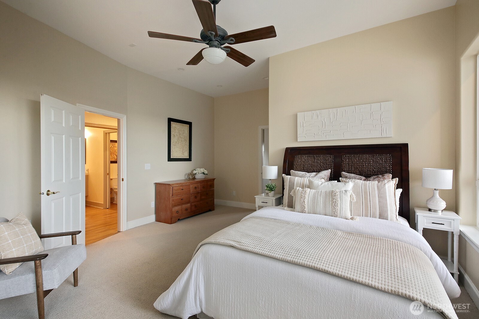 4694 Wrightsman Place , Clinton, WA 98236