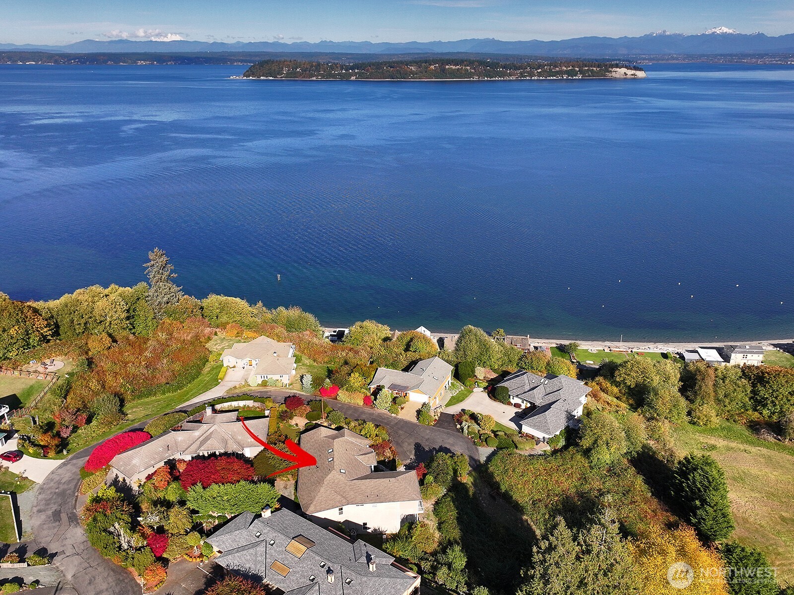 4694 Wrightsman Place , Clinton, WA 98236