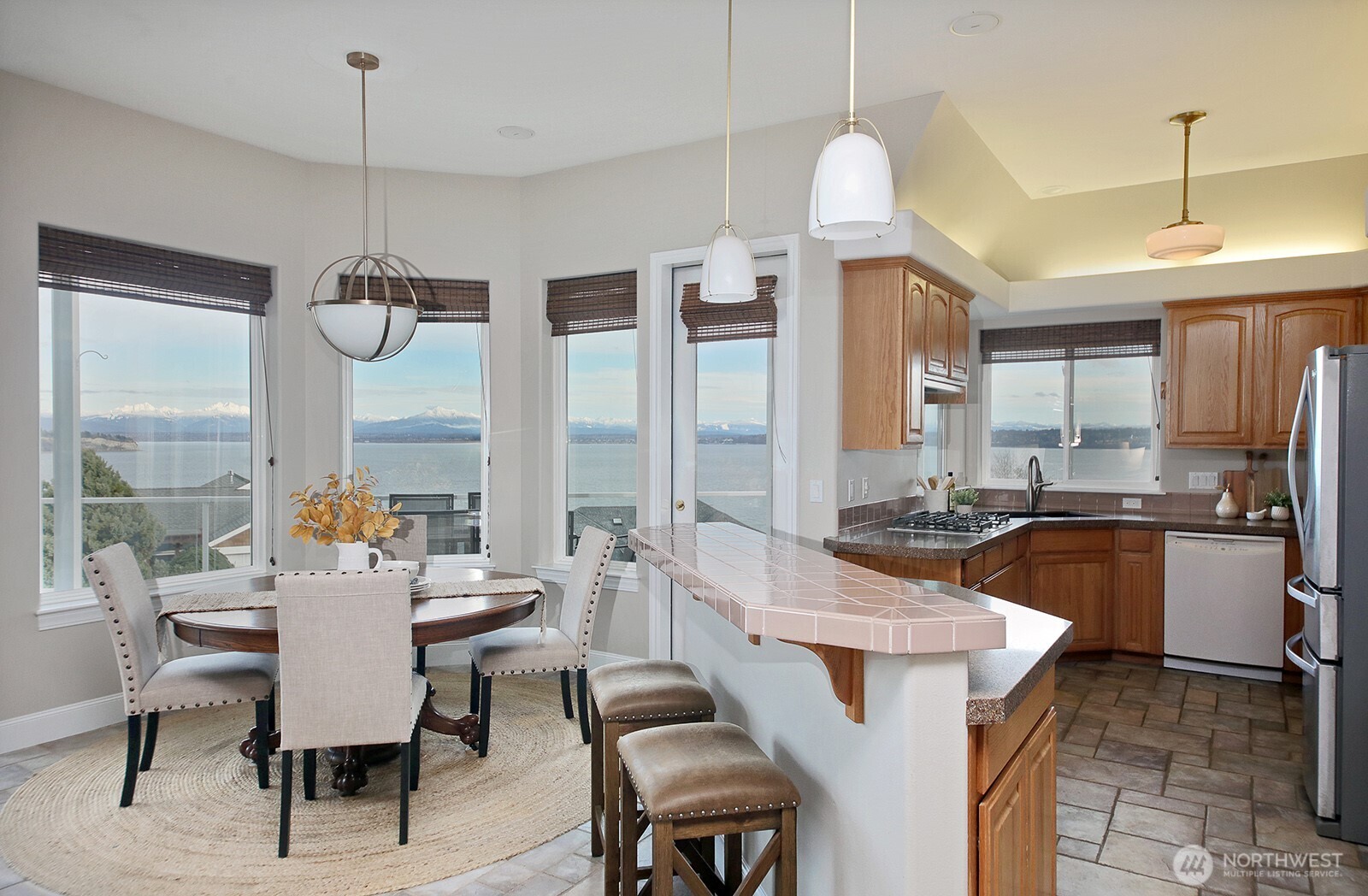 4694 Wrightsman Place , Clinton, WA 98236