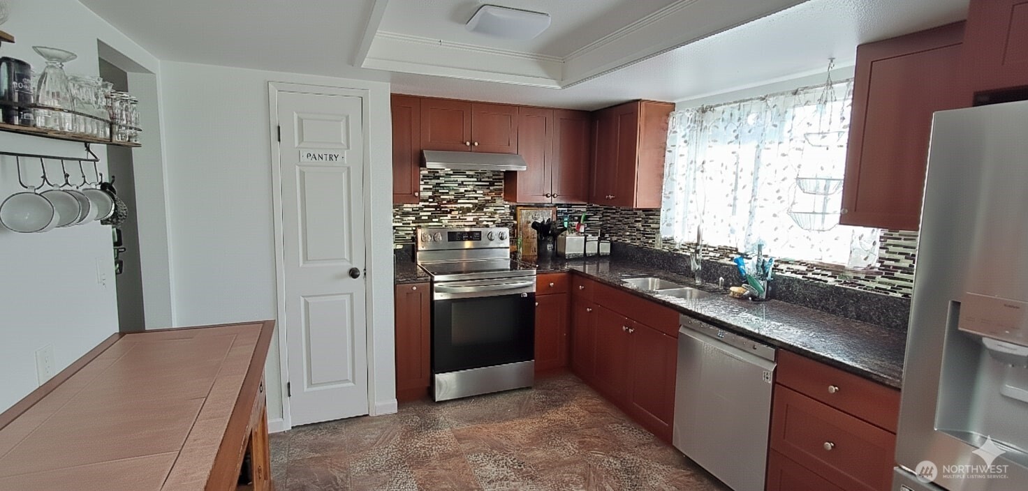 7655 Forest Ridge Drive NE, Bremerton, WA 98311