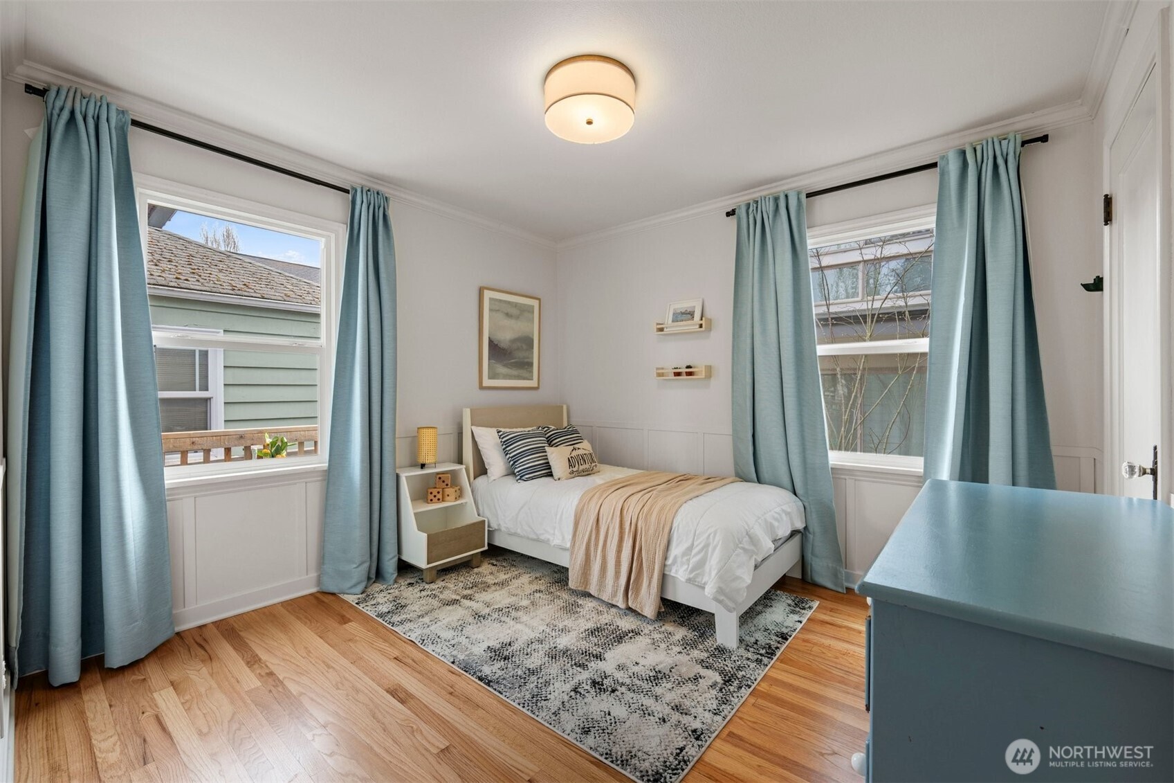 1035 NE 100th Street , Seattle, WA 98125-7517