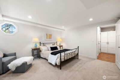 1035 NE 100th Street , Seattle, WA 98125-7517 - Photo 17