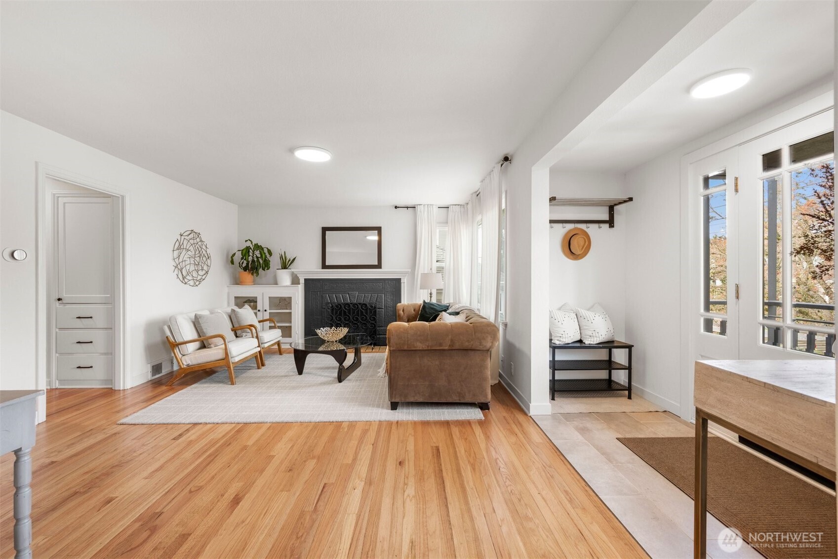 1035 NE 100th Street , Seattle, WA 98125-7517