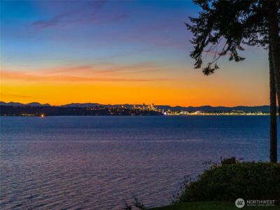 12960 Sunrise Drive NE, Bainbridge Island, WA 98110 - Photo 2