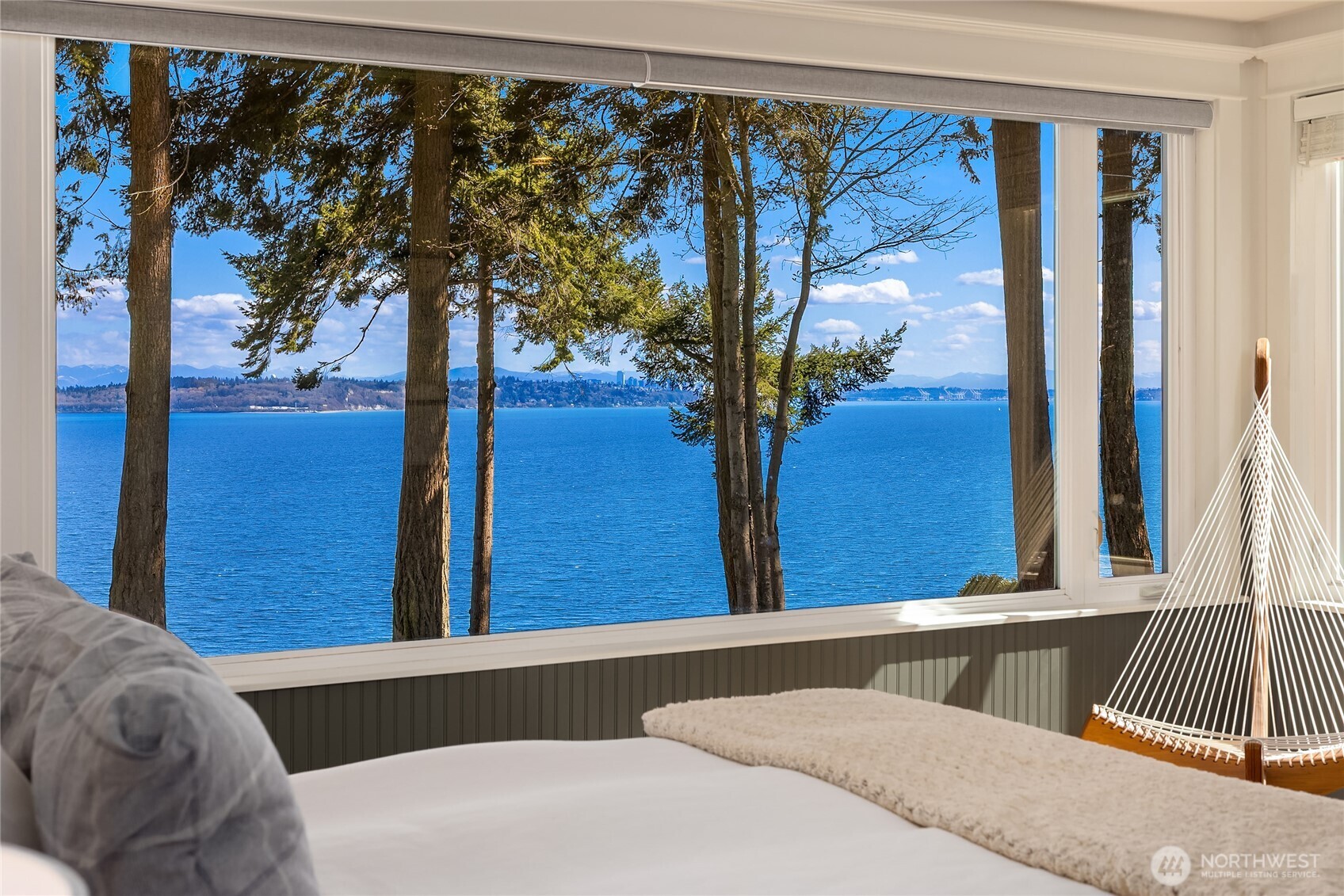 12960 Sunrise Drive NE, Bainbridge Island, WA 98110