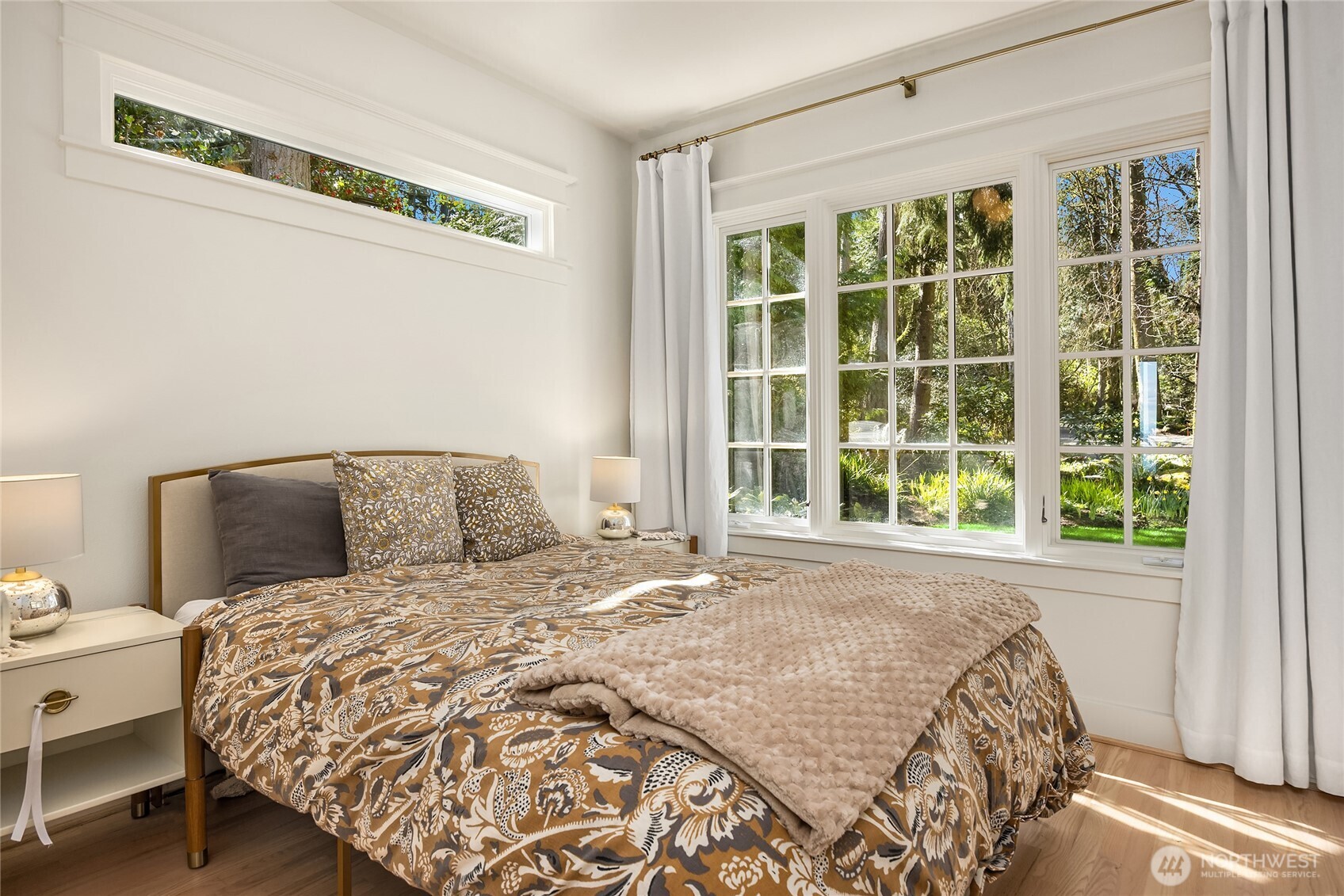 12960 Sunrise Drive NE, Bainbridge Island, WA 98110