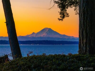 12960 Sunrise Drive NE, Bainbridge Island, WA 98110 - Photo 3