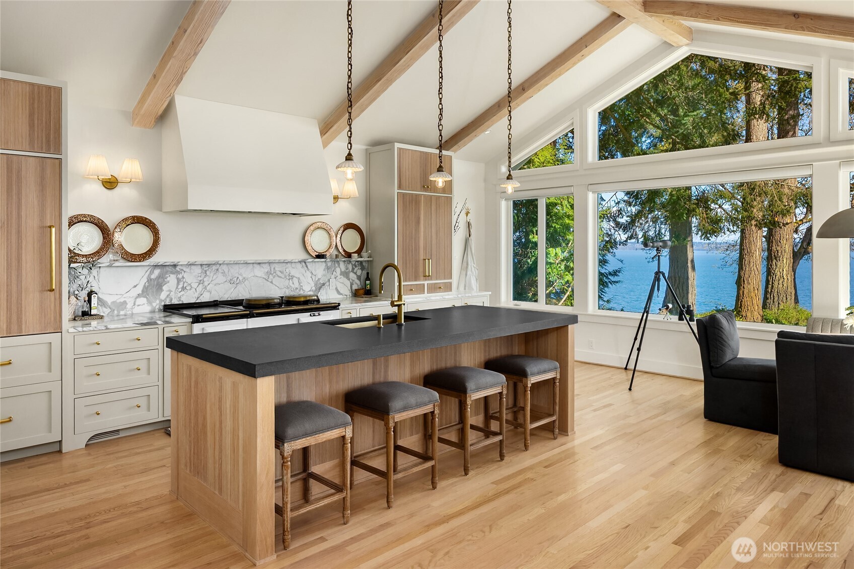 12960 Sunrise Drive NE, Bainbridge Island, WA 98110