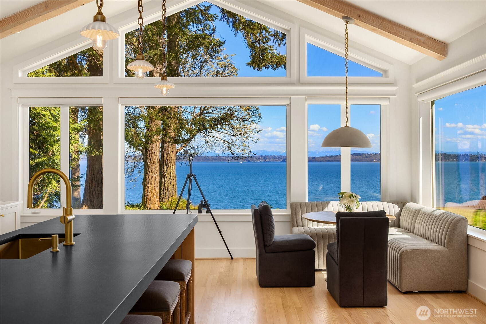 12960 Sunrise Drive NE, Bainbridge Island, WA 98110
