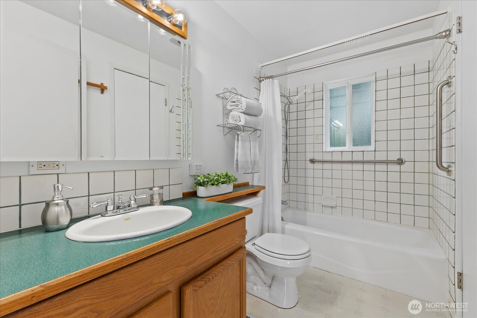 14050 91st Place NE, Kirkland, WA 98034