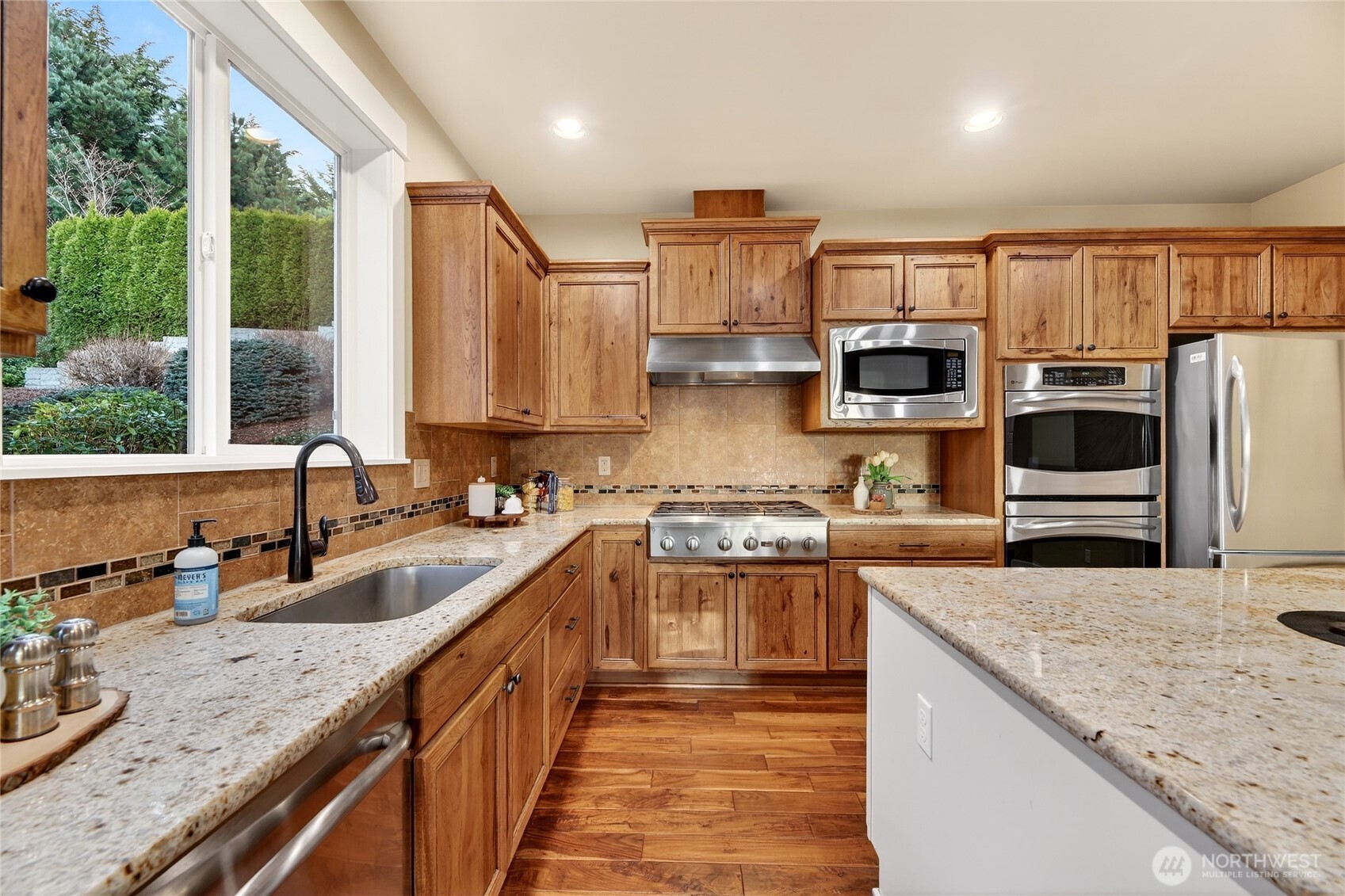 16430 SE 61st Place , Bellevue, WA 98006